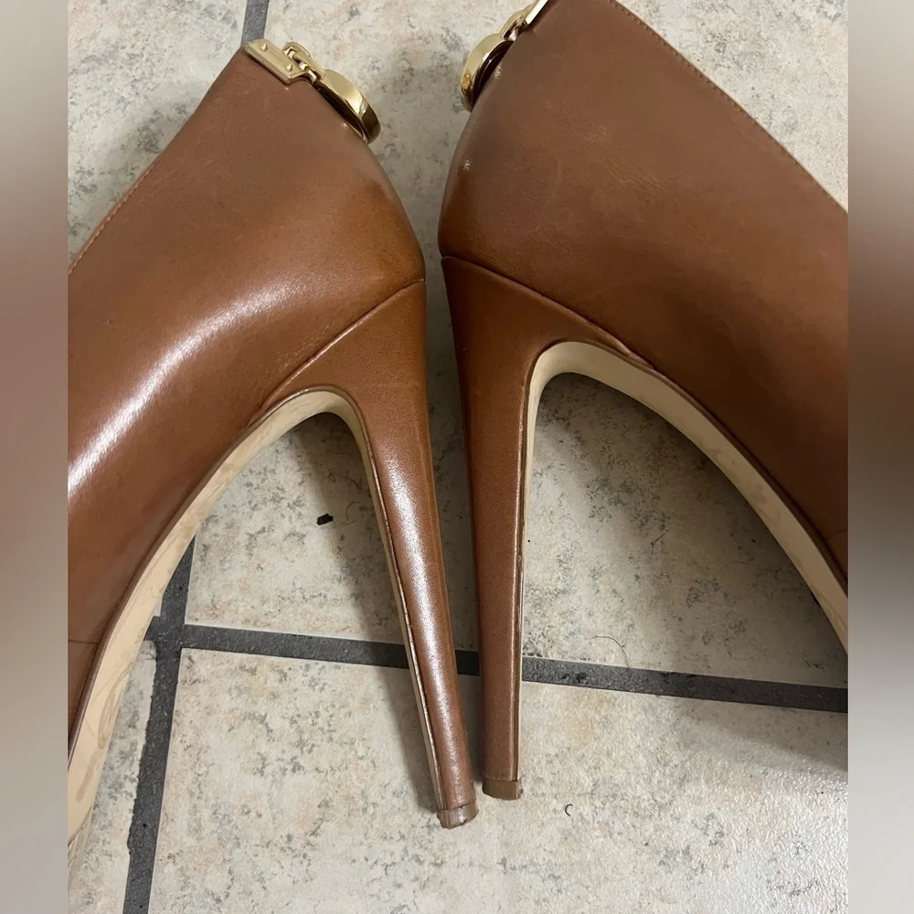 Michael Kors Women’s Leather Hamilton Pumps, size 9.5